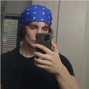 Diplomato presso liceo scientifico e futuro studente di medicina, offro lezioni di biologia con approfondimenti in ambito medico